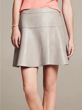 Banana Republic Leather Skirt A-Line Flutter Lined Size 4 Buttery Soft